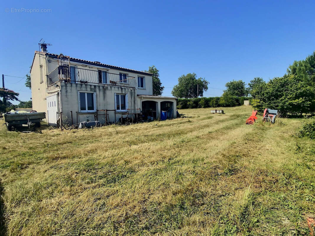 À Muron, maison avec terrasse à acheter avec GM IMMOBILIER - photo 2