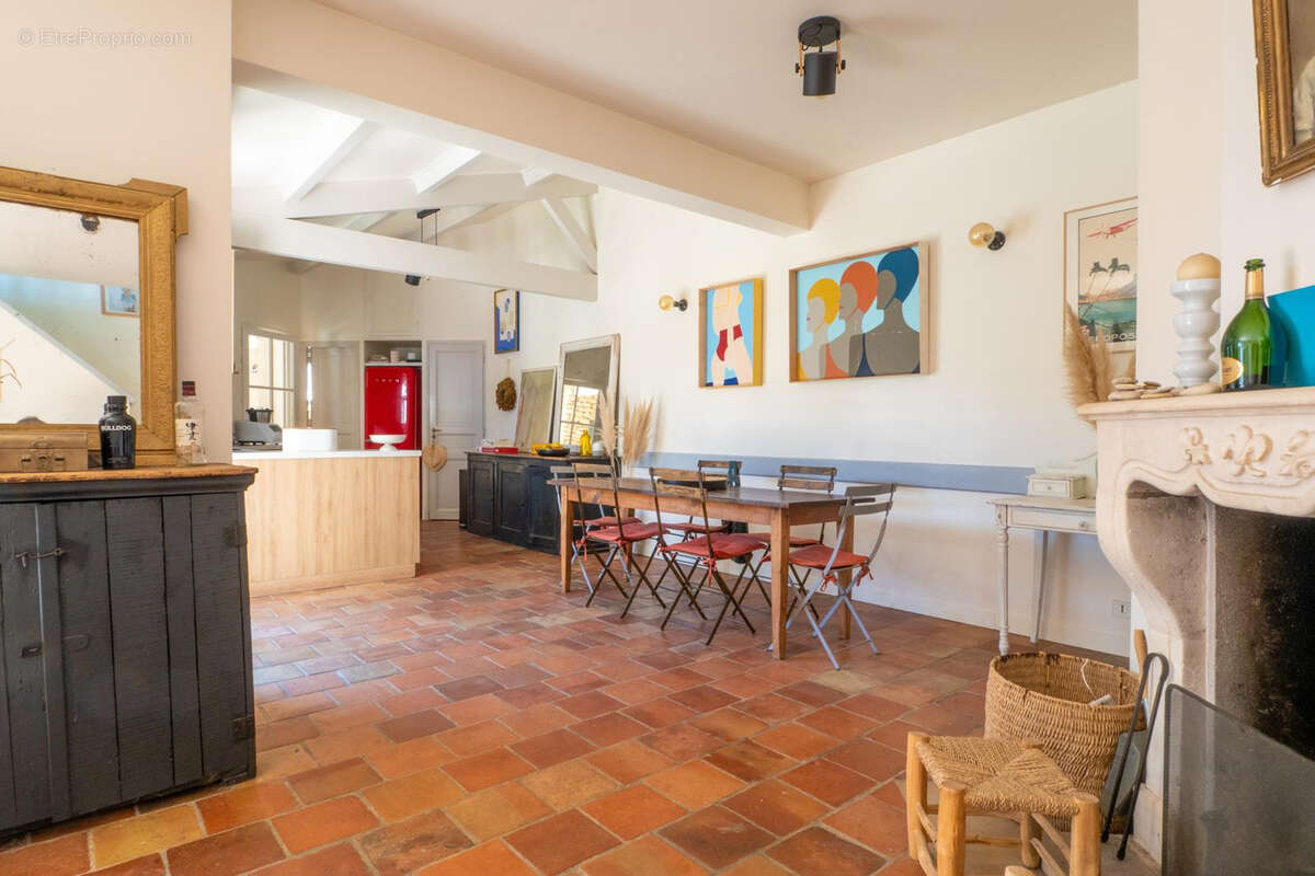 Maison à LES PORTES-EN-RE