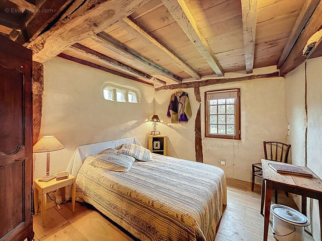 Maison à SAINT-PIERRE-SUR-DIVES