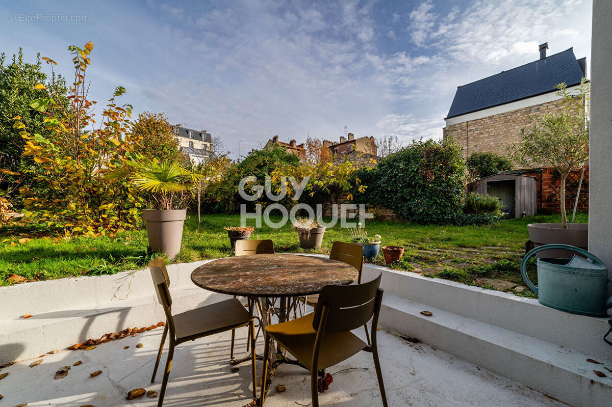 Maison à ASNIERES-SUR-SEINE
