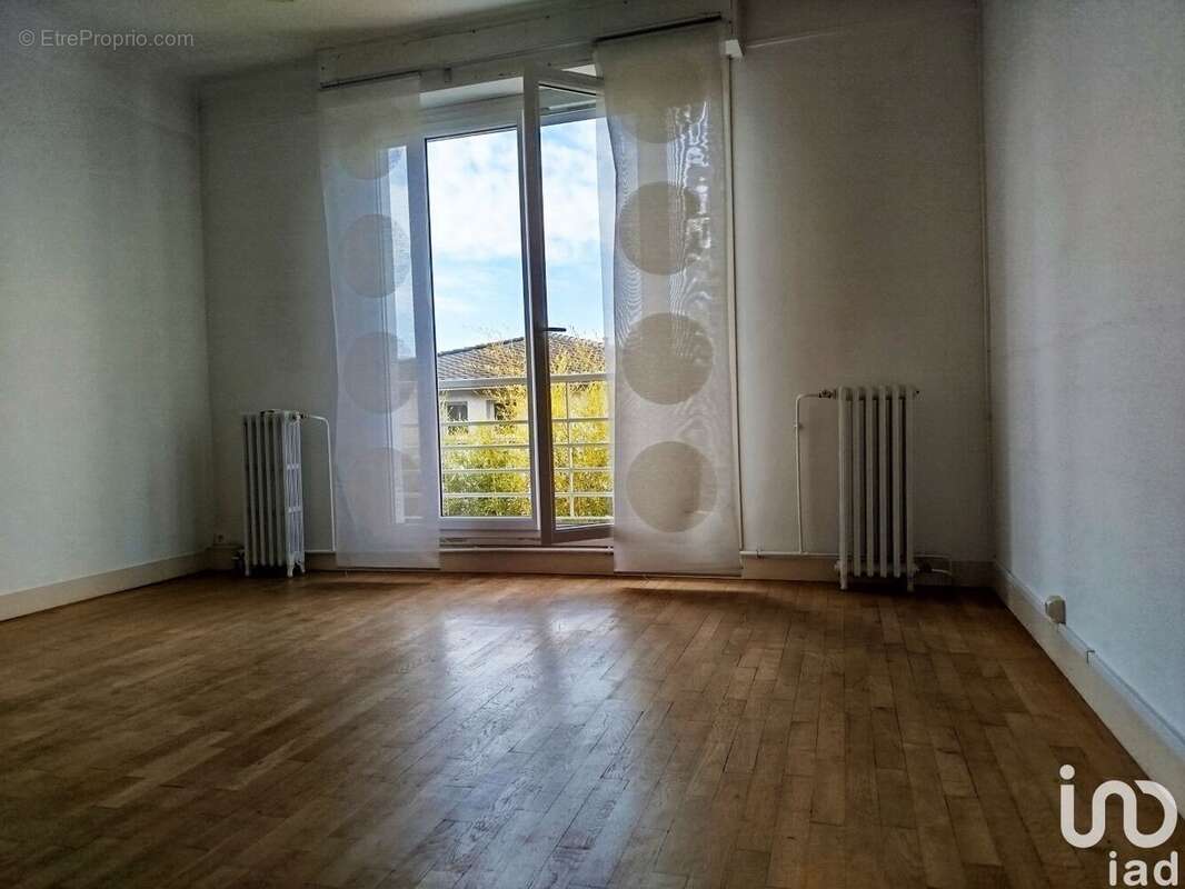 Photo 7 - Commerce à LE TAILLAN-MEDOC