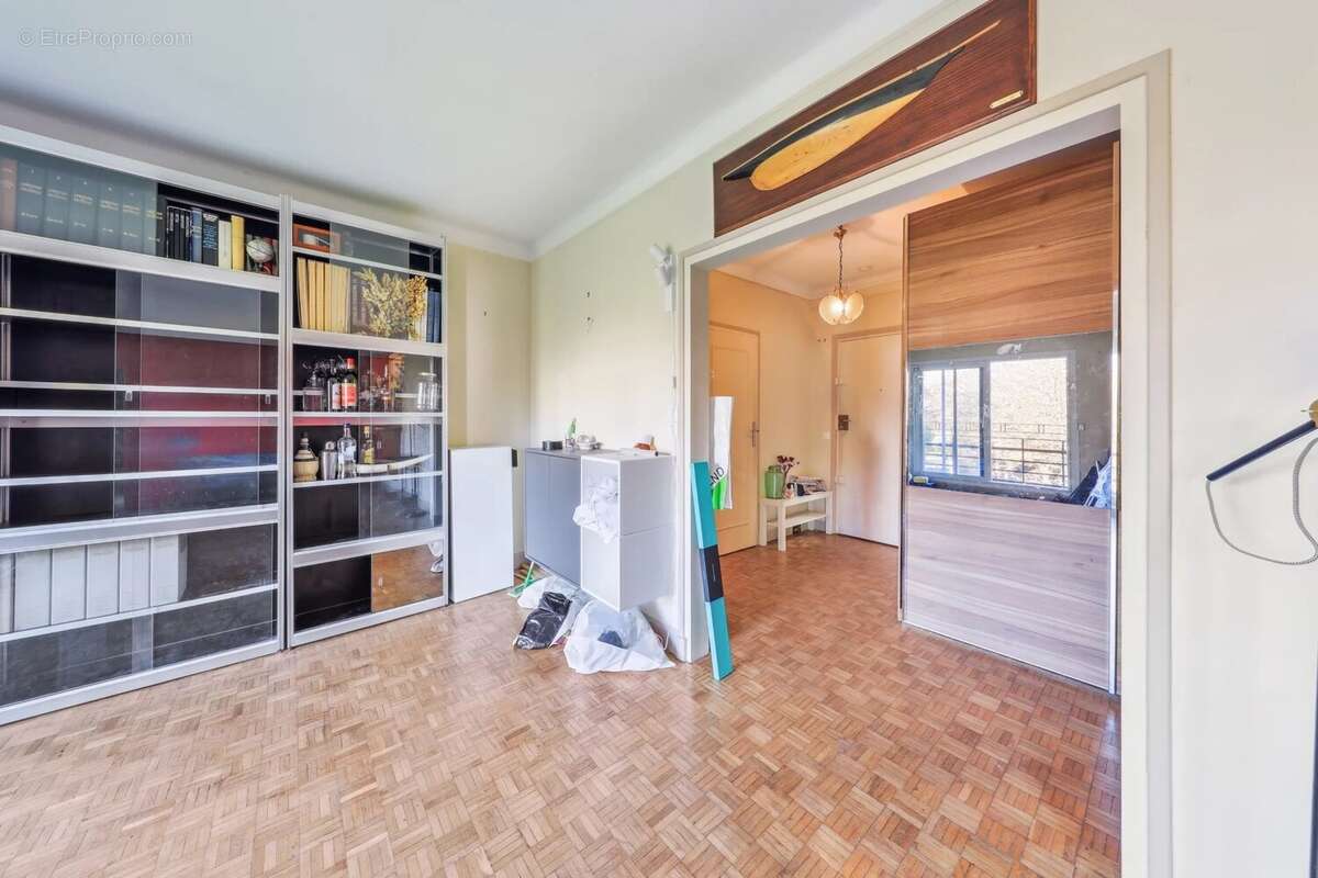 Appartement à NEUILLY-SUR-SEINE