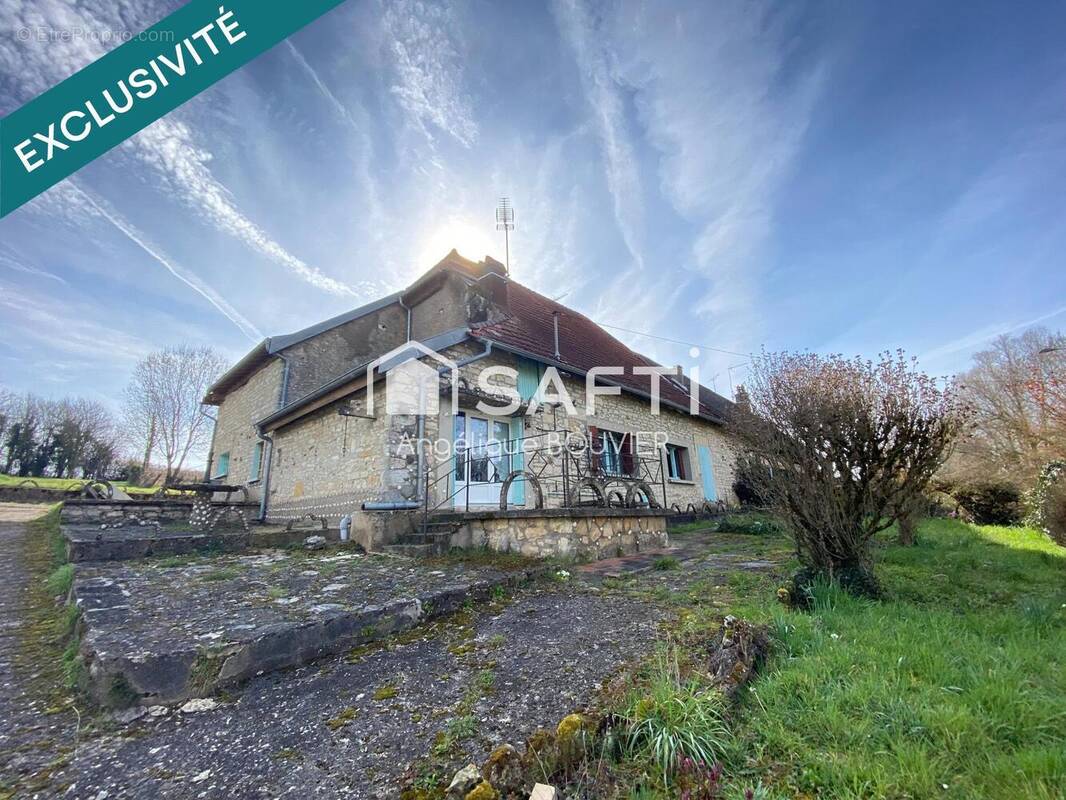 Photo 1 - Maison à DOLE