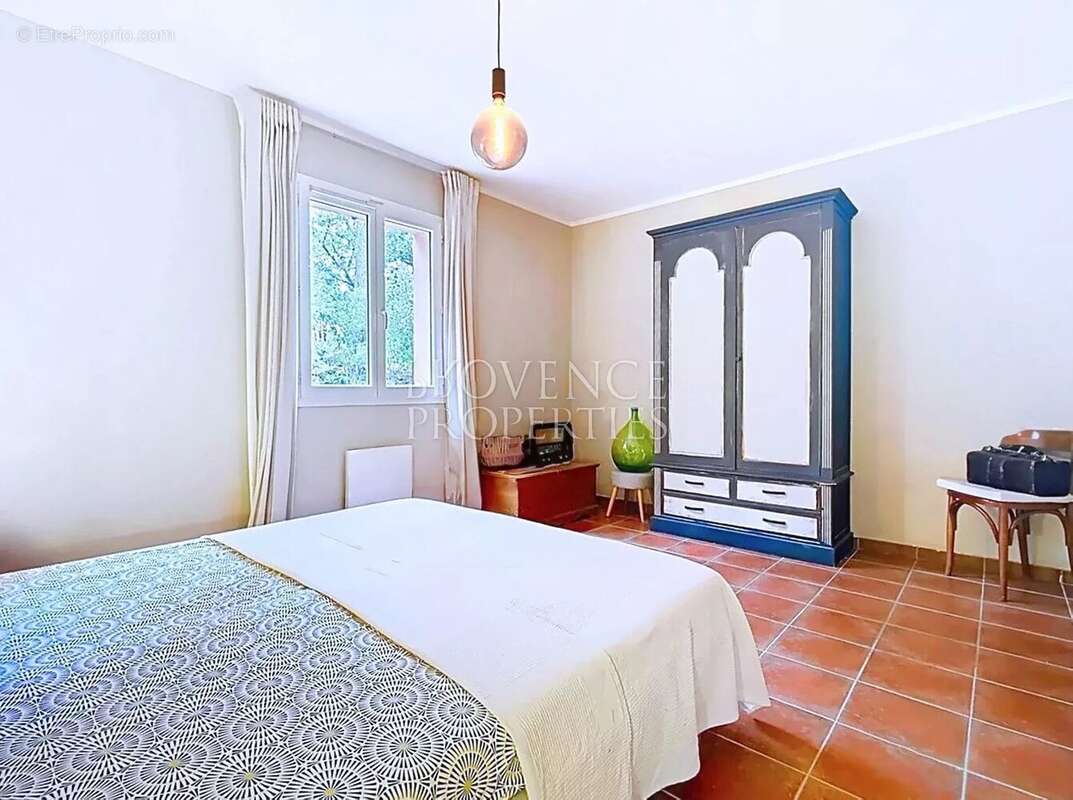 Maison à CORRENS