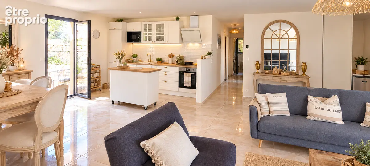 Photo Maison à Varages au prix de 292 000€