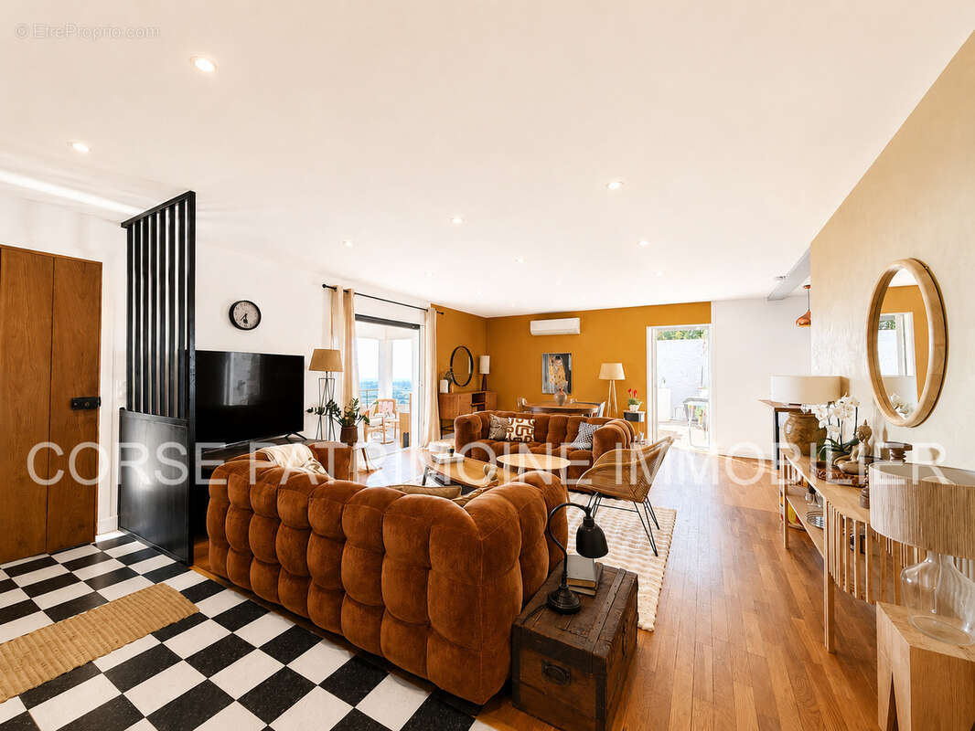 Maison composée de deux appartements indépendants sur les hauteurs de Folelli - photo 8