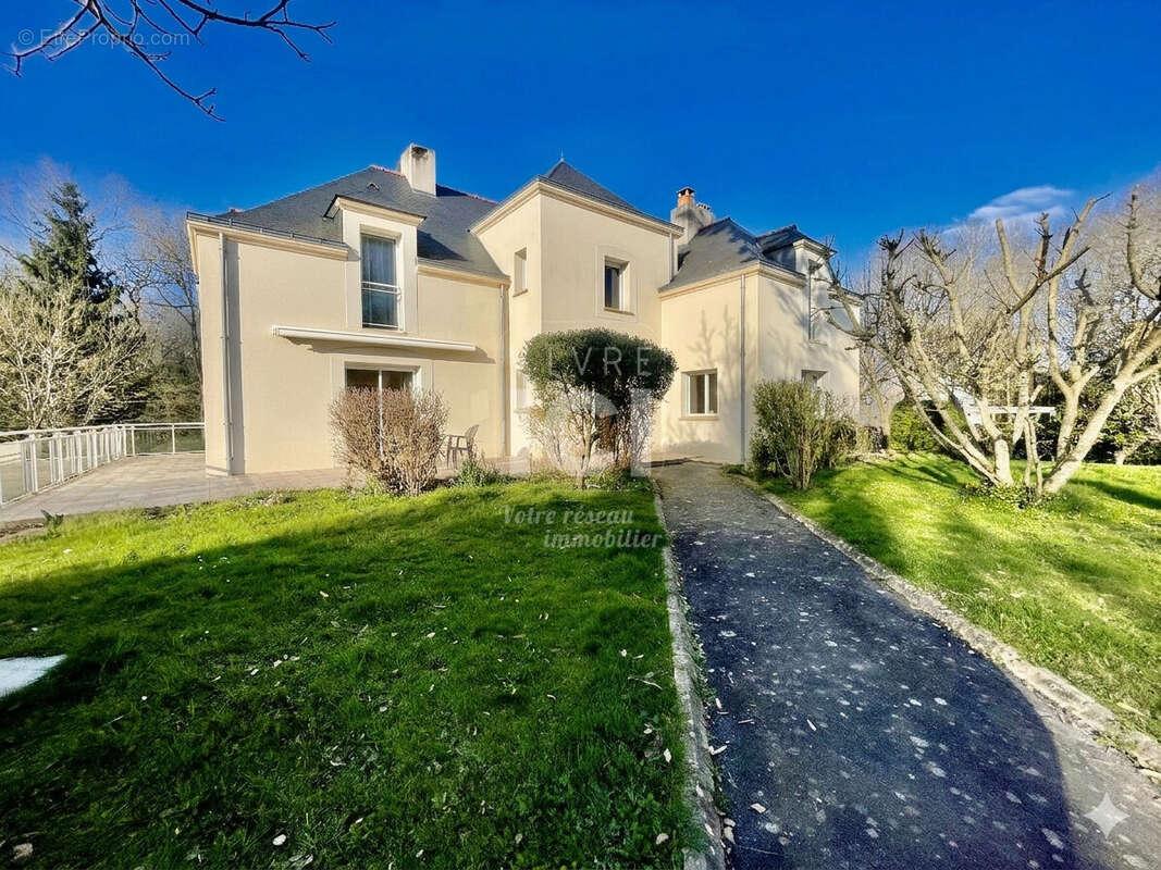 Maison à LA CHAPELLE-SUR-ERDRE
