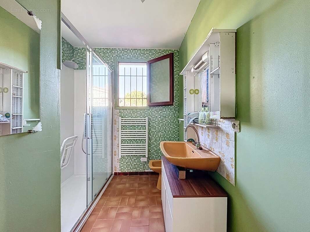 Maison à MONTELIMAR