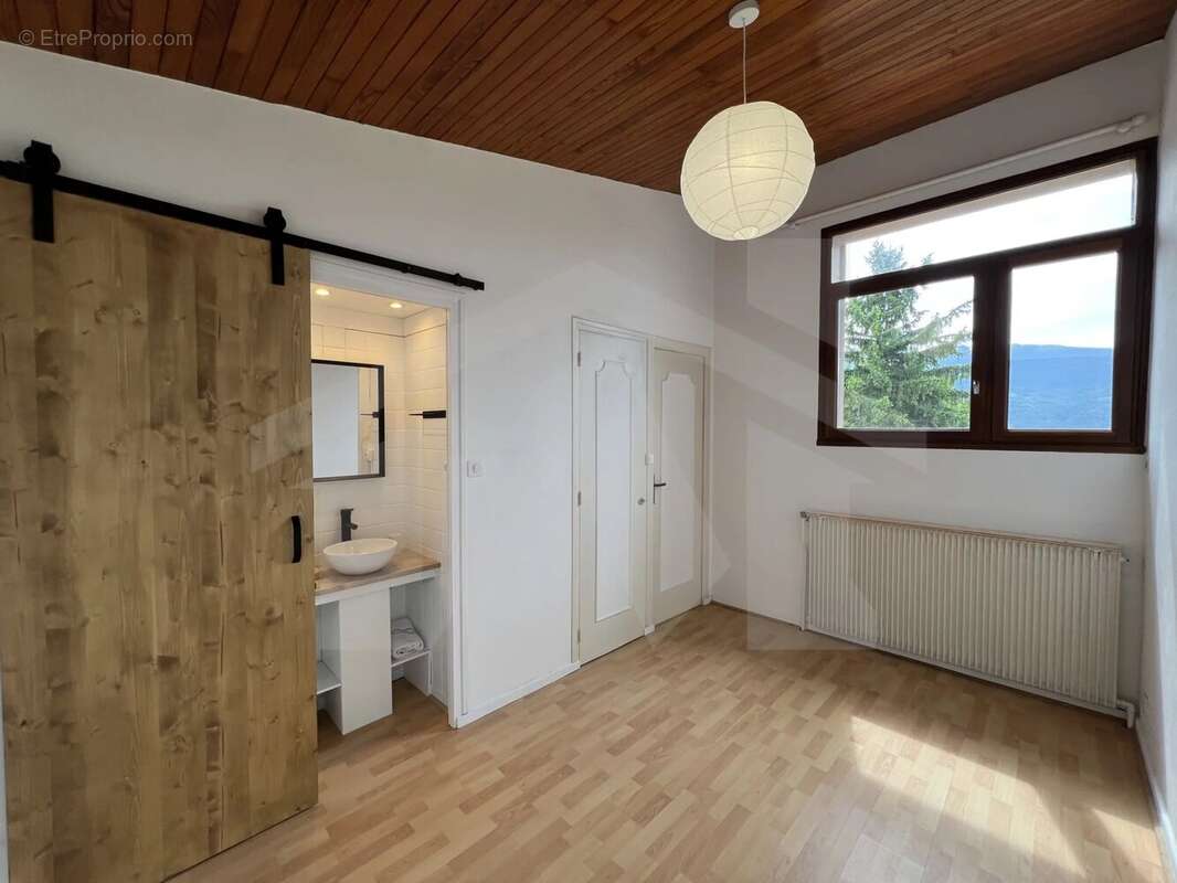 Maison à MEYLAN