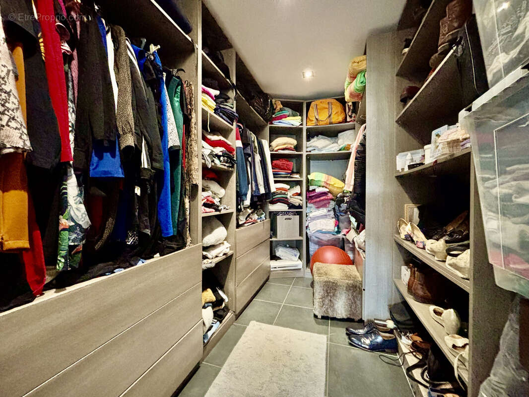 Maison à PARAY-LE-MONIAL