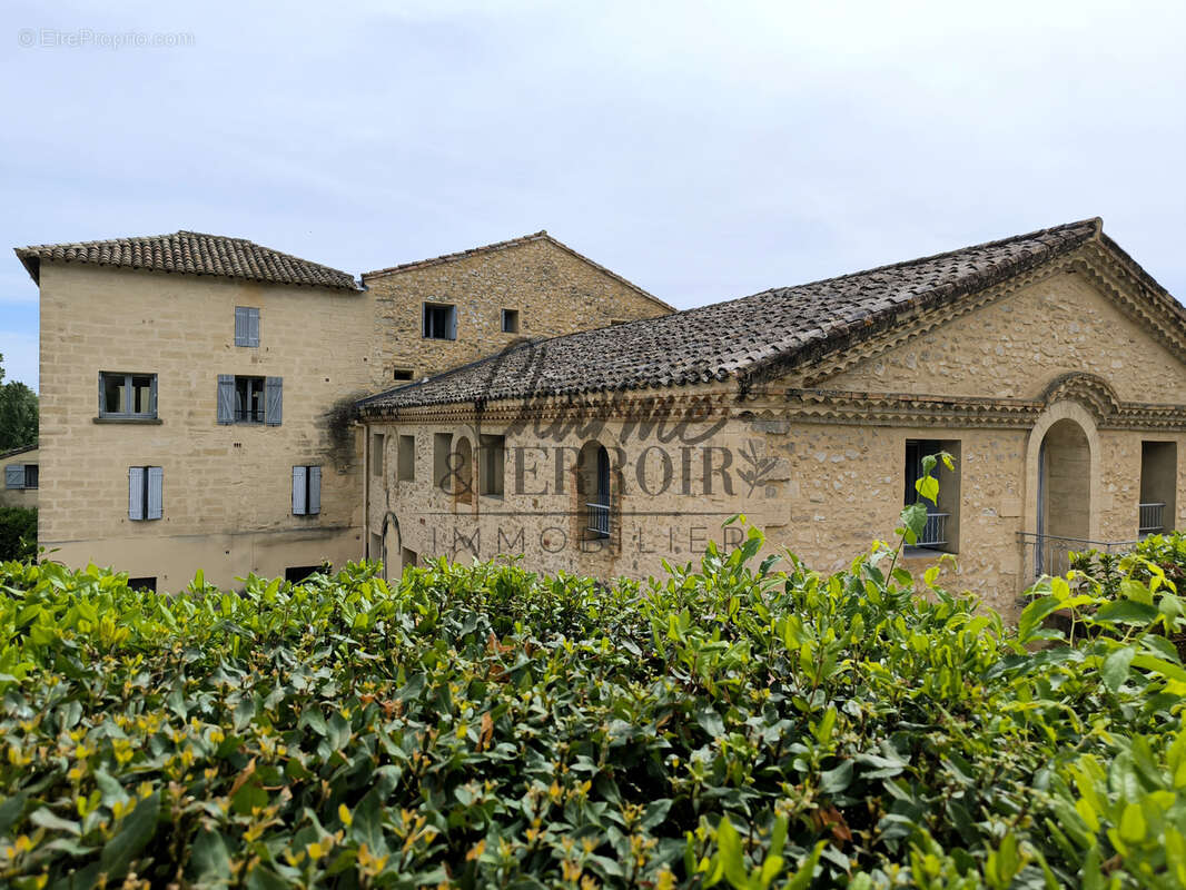 Appartement à UZES