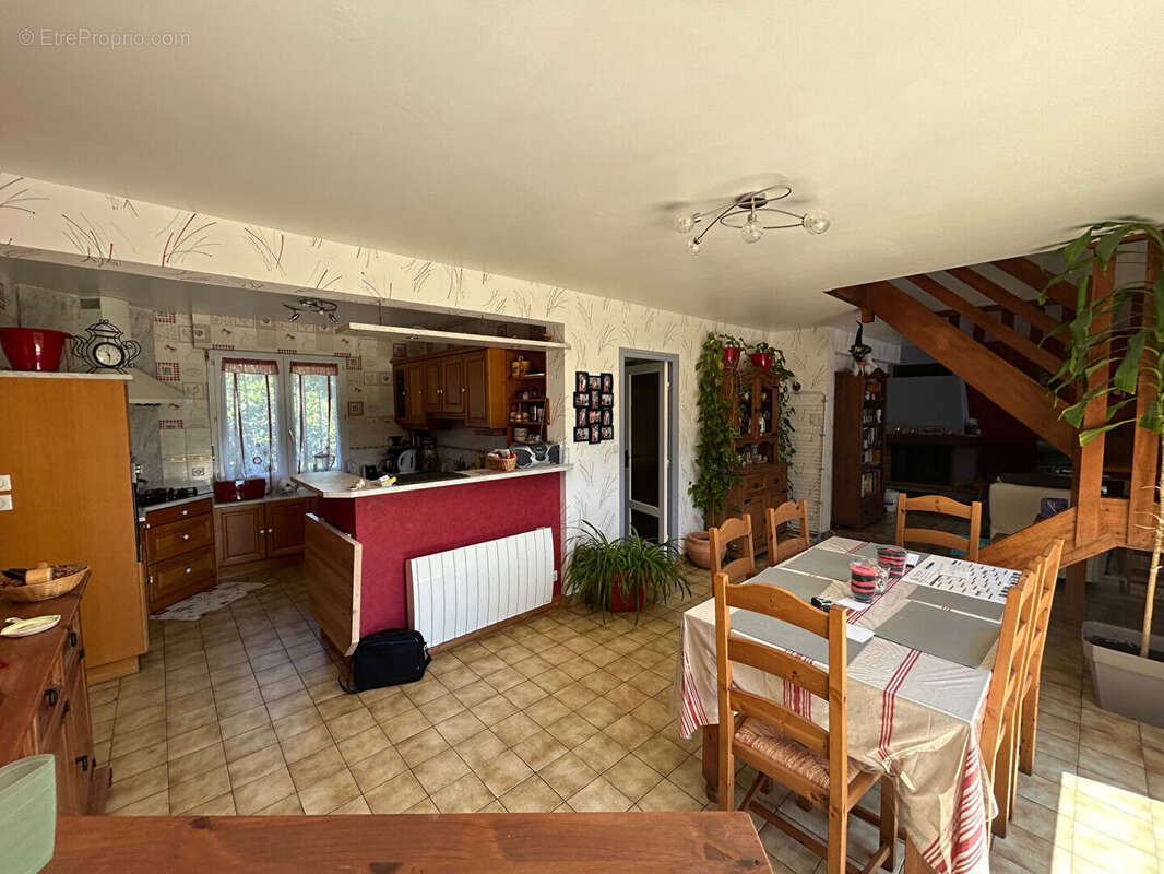 PLOUGAR : Maison  6 pièces-109 m2 - photo 4