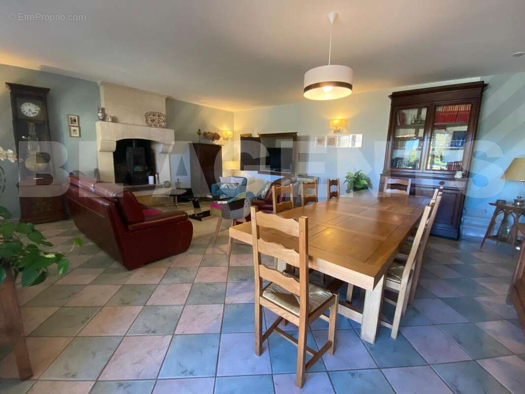 WhatsApp Image 2025-10-17 à 15 - Maison à SAINT-REMY-DU-VAL