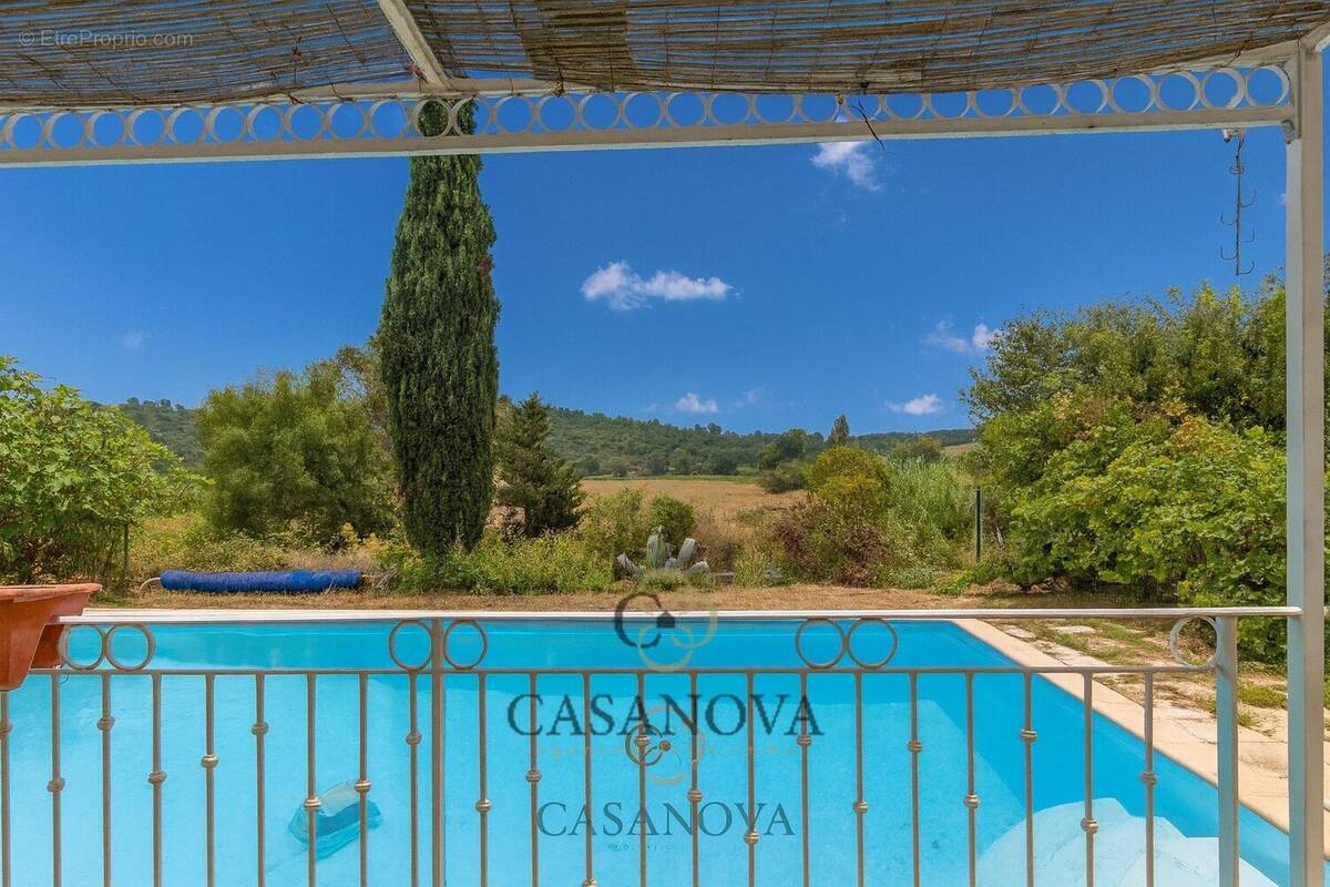 Maison à COMBAILLAUX