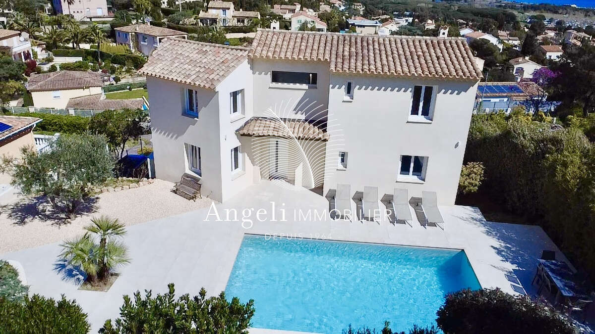Maison à FREJUS