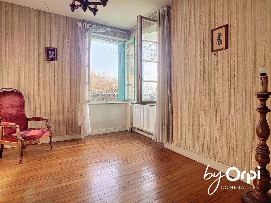 Maison à SAINT-ELOY-LES-MINES