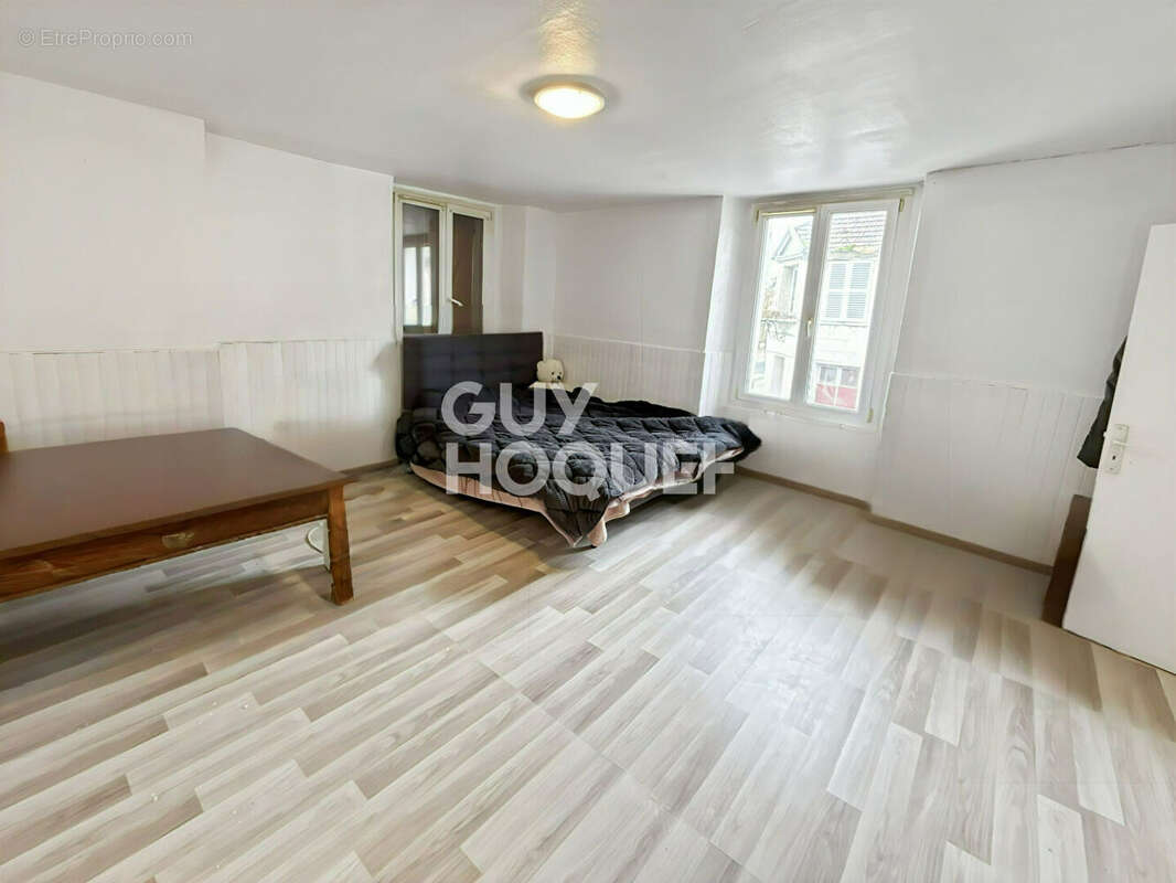Appartement à FONTENAY-TRESIGNY