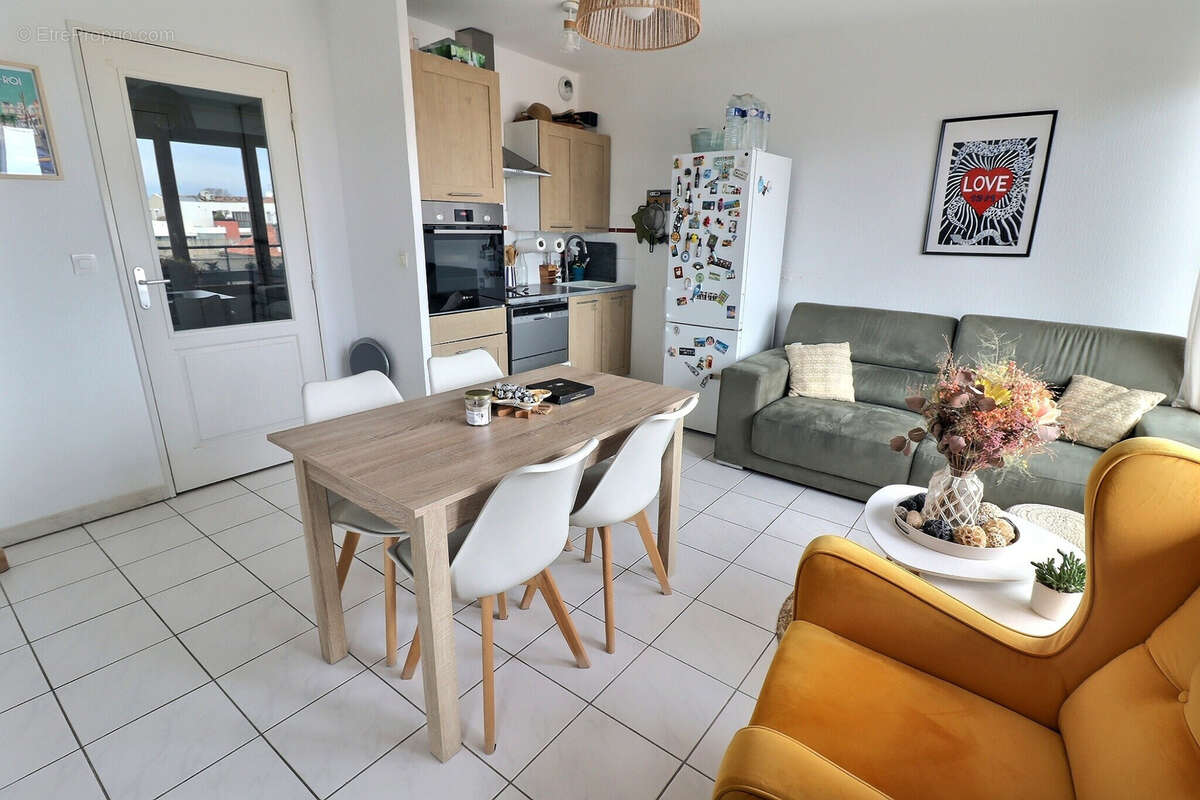 Appartement à LUNEL