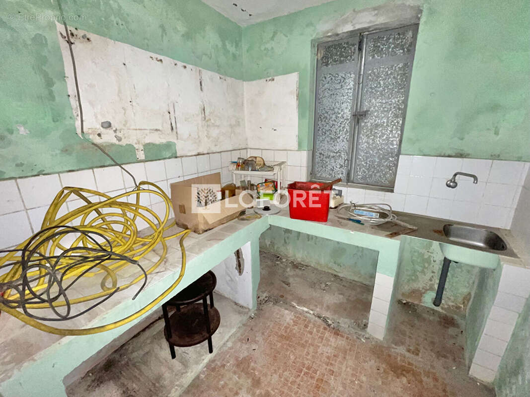 Maison à CAPESTERRE-BELLE-EAU