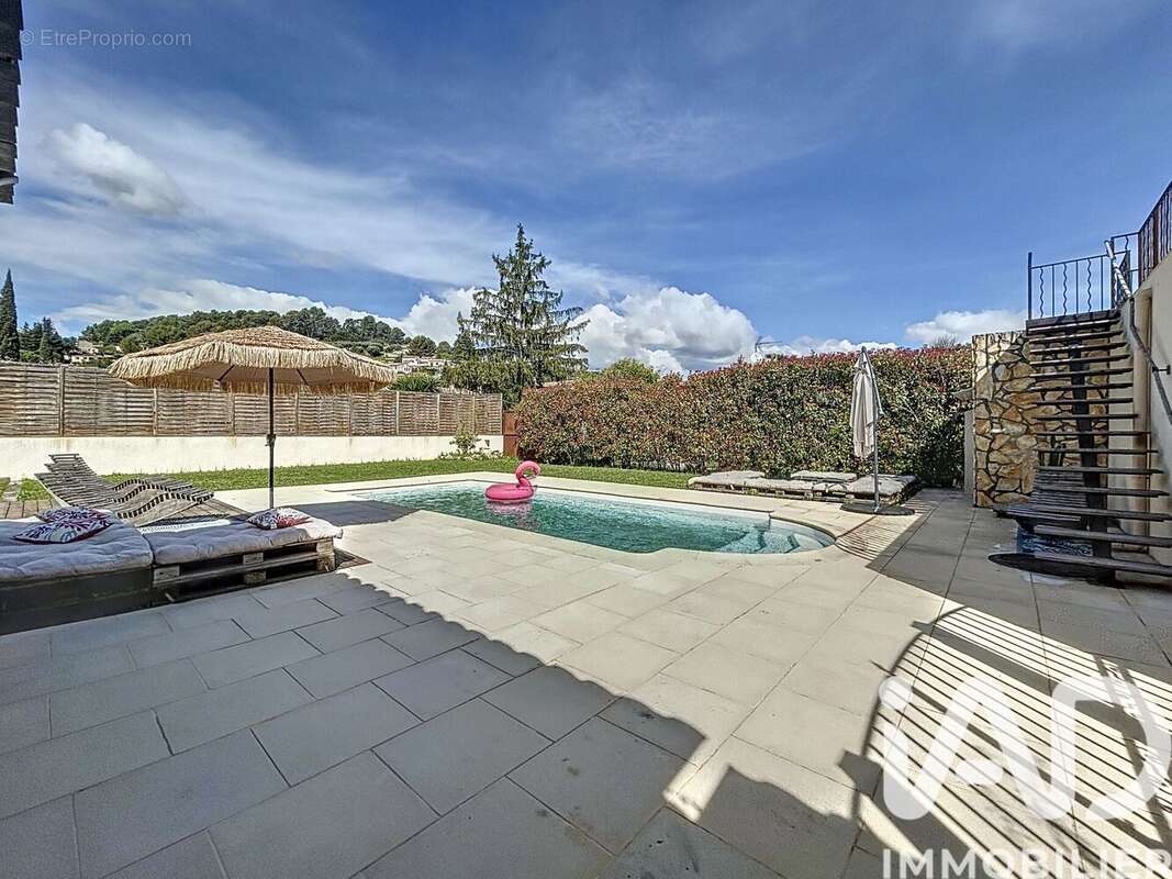 Photo 2 - Maison à PEGOMAS