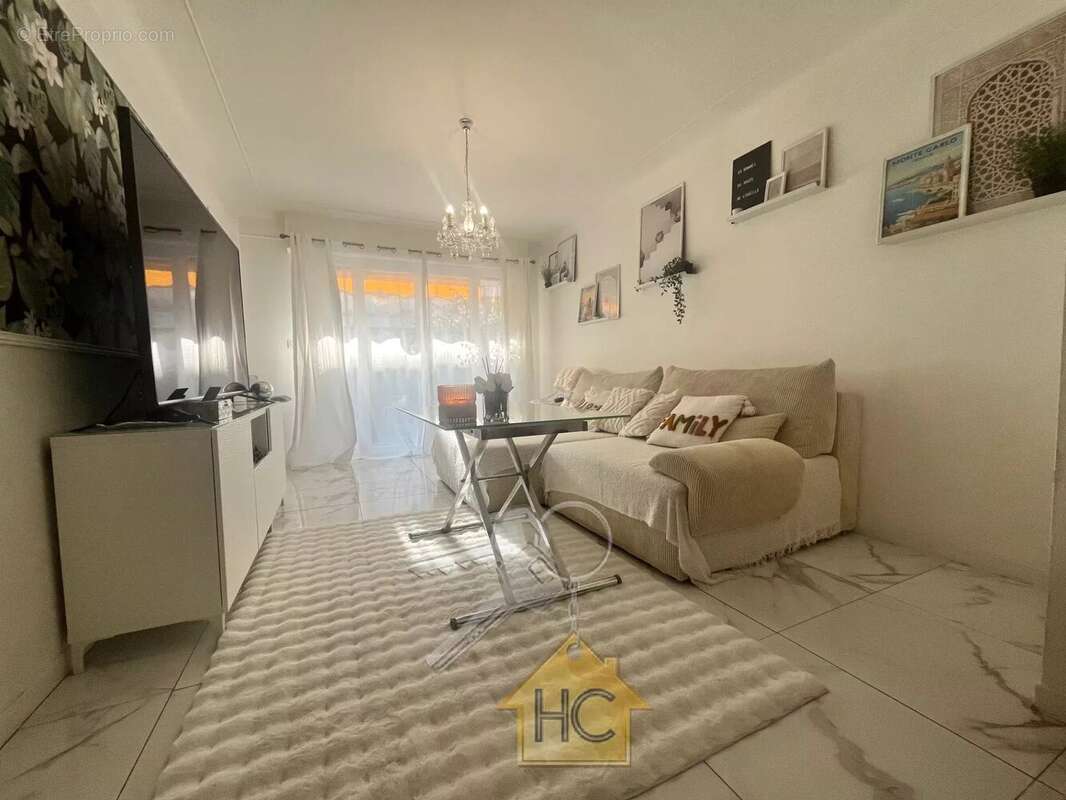 Appartement à LE CANNET