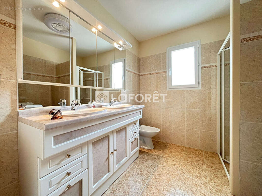 Maison à MESCHERS-SUR-GIRONDE