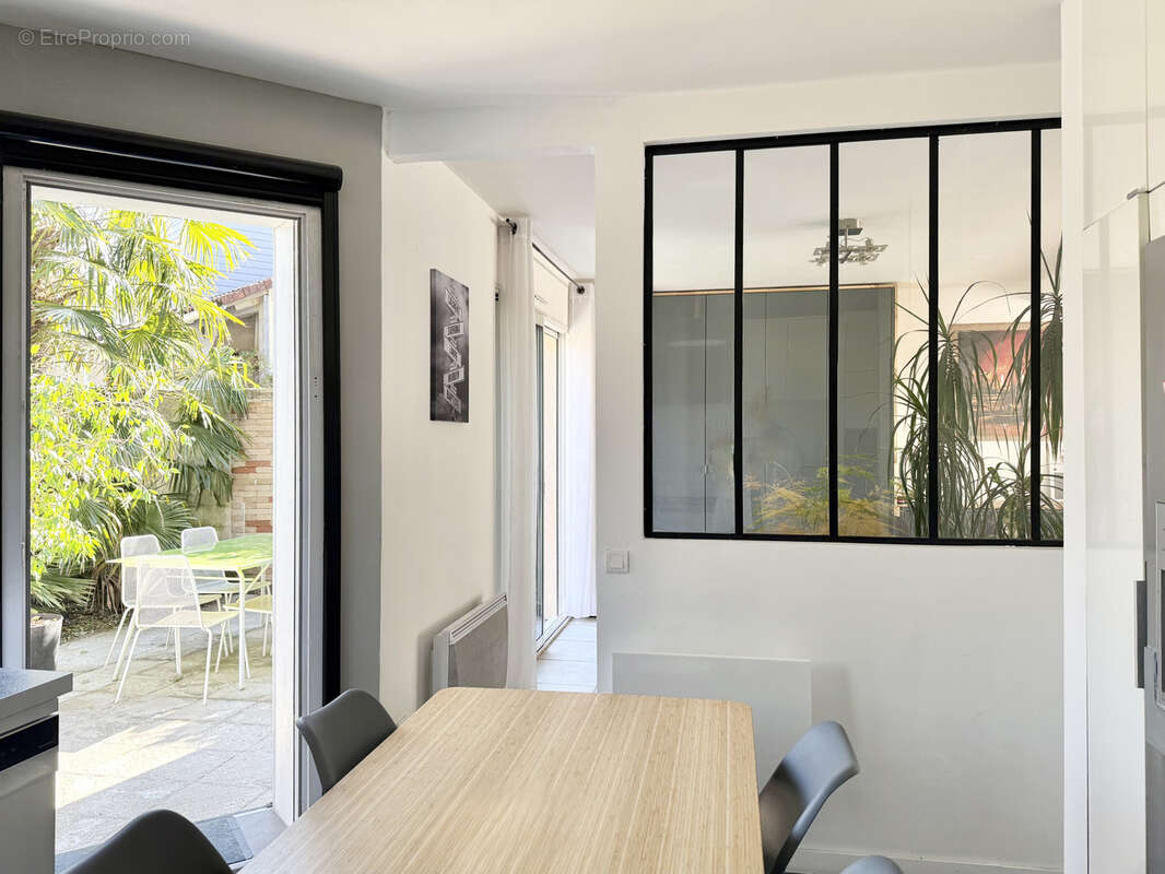 Maison à BOUGUENAIS