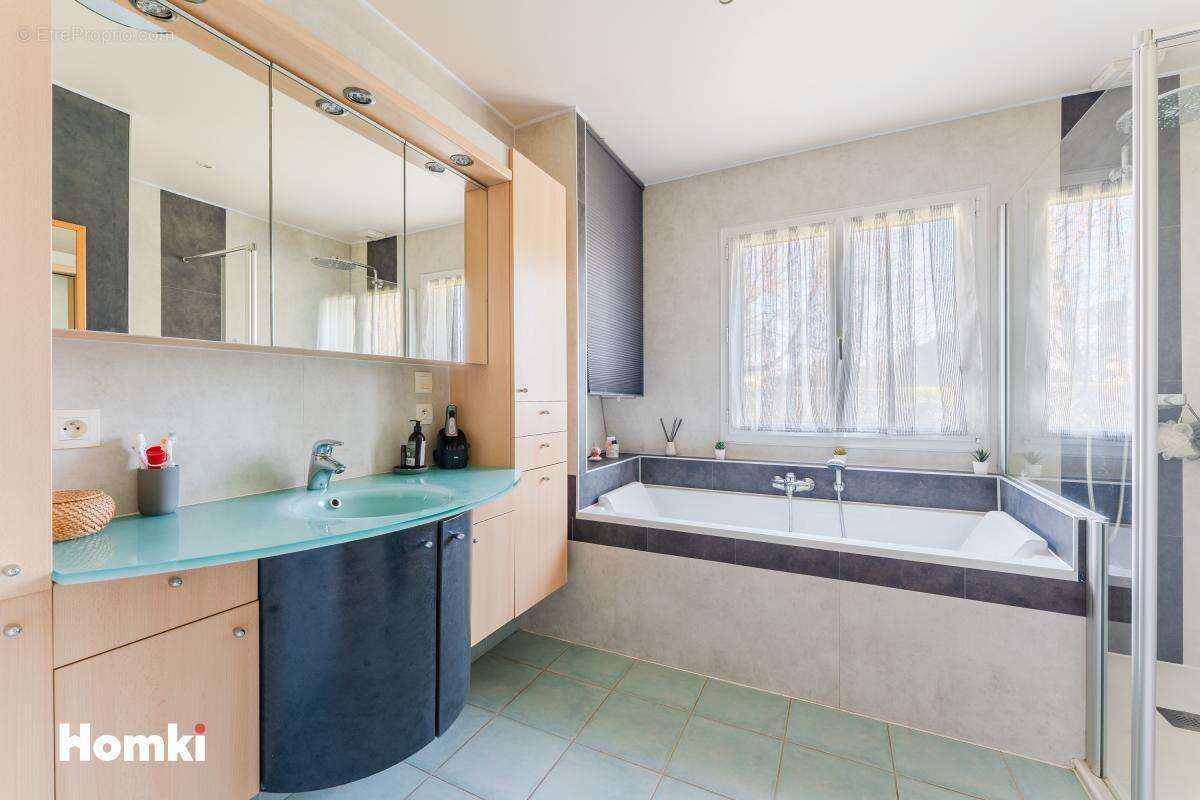 Maison T6 à vendre – 136 m2Loi Carrez (155 m2 au sol) – La Chapelle-sur-Erdre - photo 9