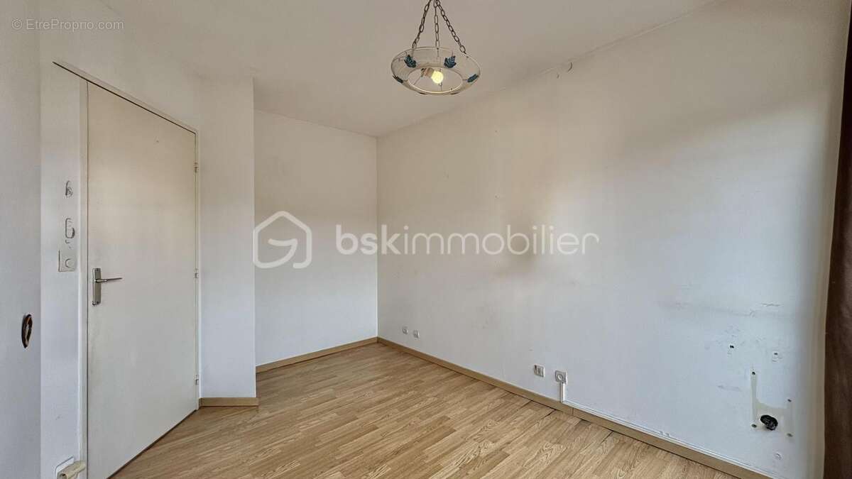Appartement f2 sur la commune d'évry (91000) - photo 8
