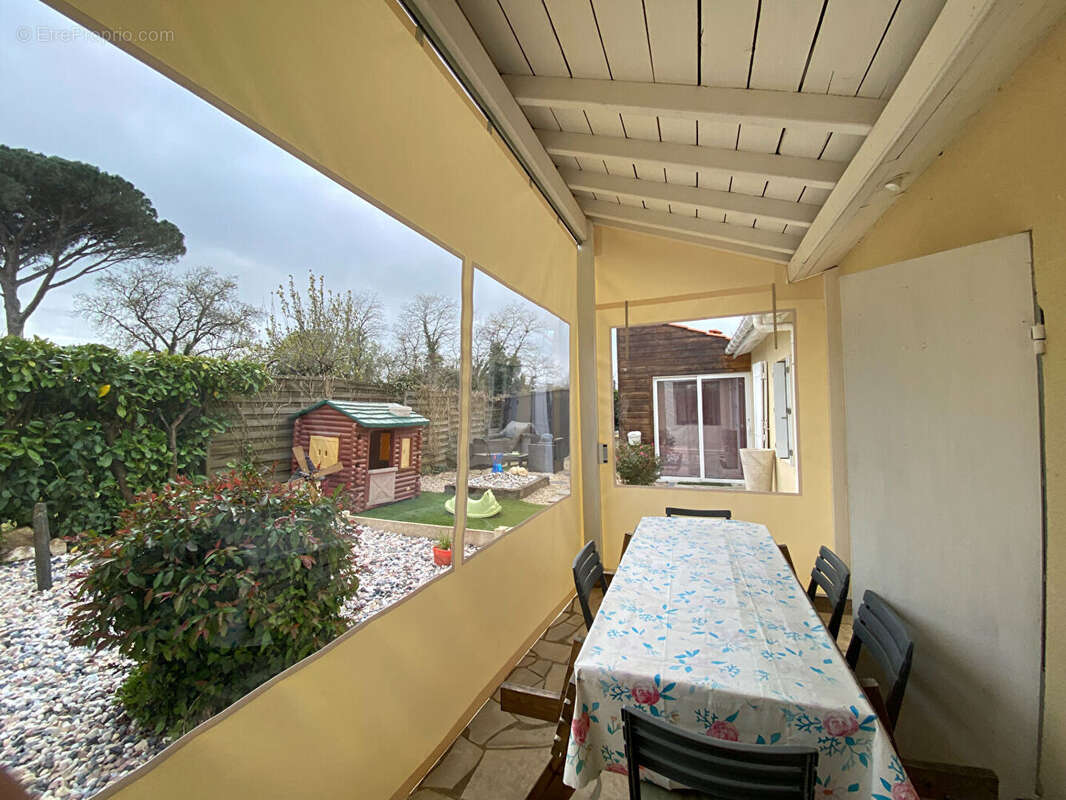 Maison à VAYRES