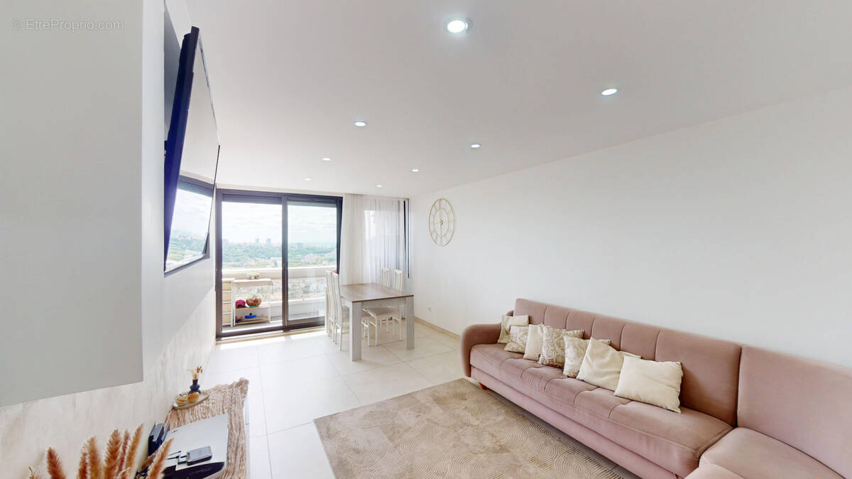 Appartement à LYON-9E
