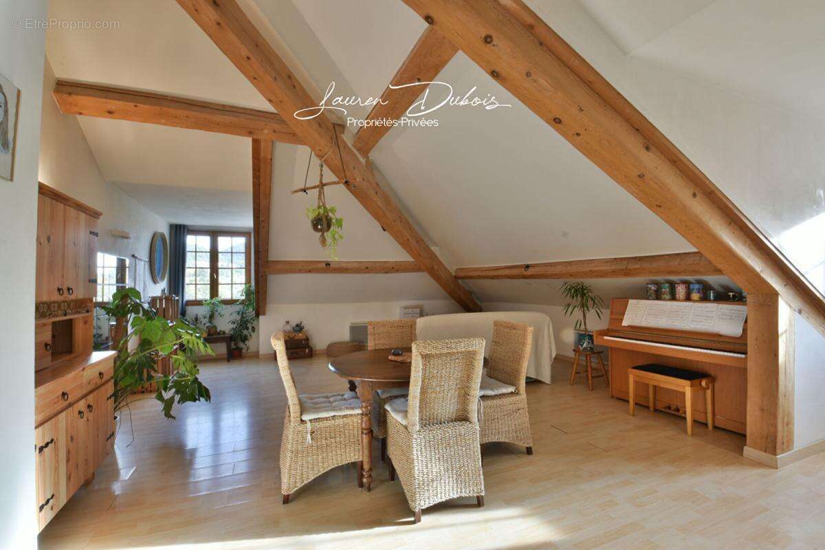 Appartement à SERRES