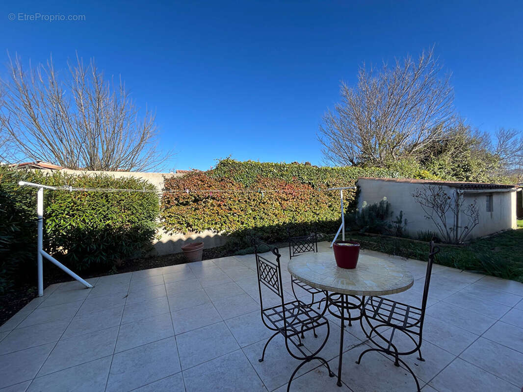 Maison à L'ISLE-SUR-LA-SORGUE