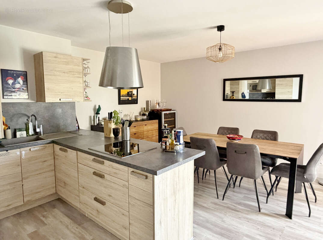 Appartement à CRAPONNE