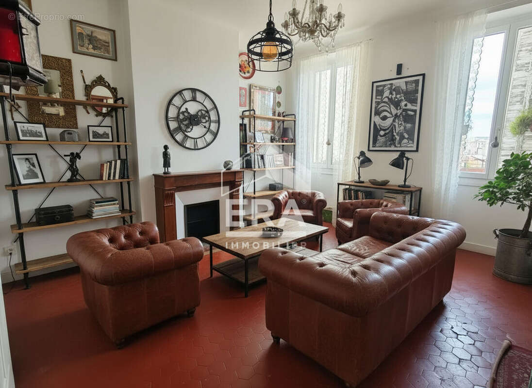 Appartement à MARSEILLE-6E