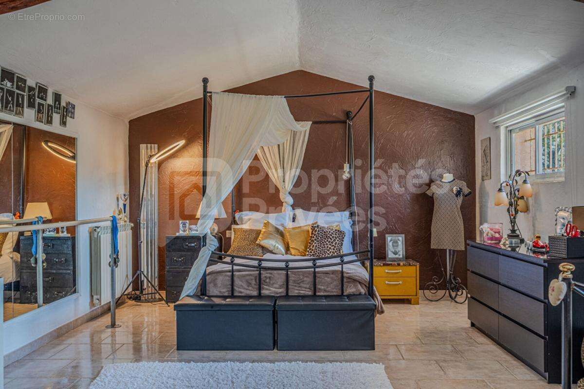 Villa 182m²  - 4 pièces - 3 chambres - terrain 1 500 m² - photo 10