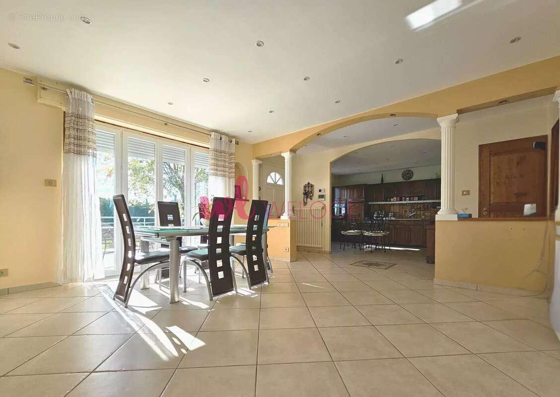 Maison à CHARVIEU-CHAVAGNEUX