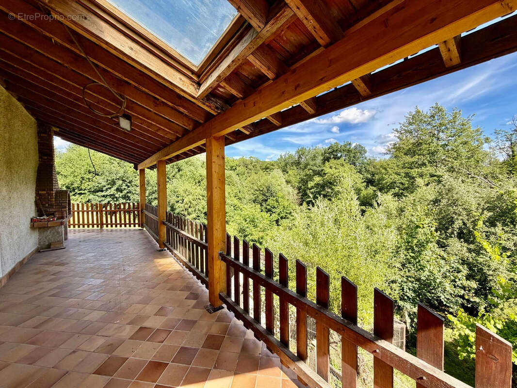 Vente maison de village en pierre sur 17,38 ares de terrain LUXEUIL LES BAINS (70) - photo 3