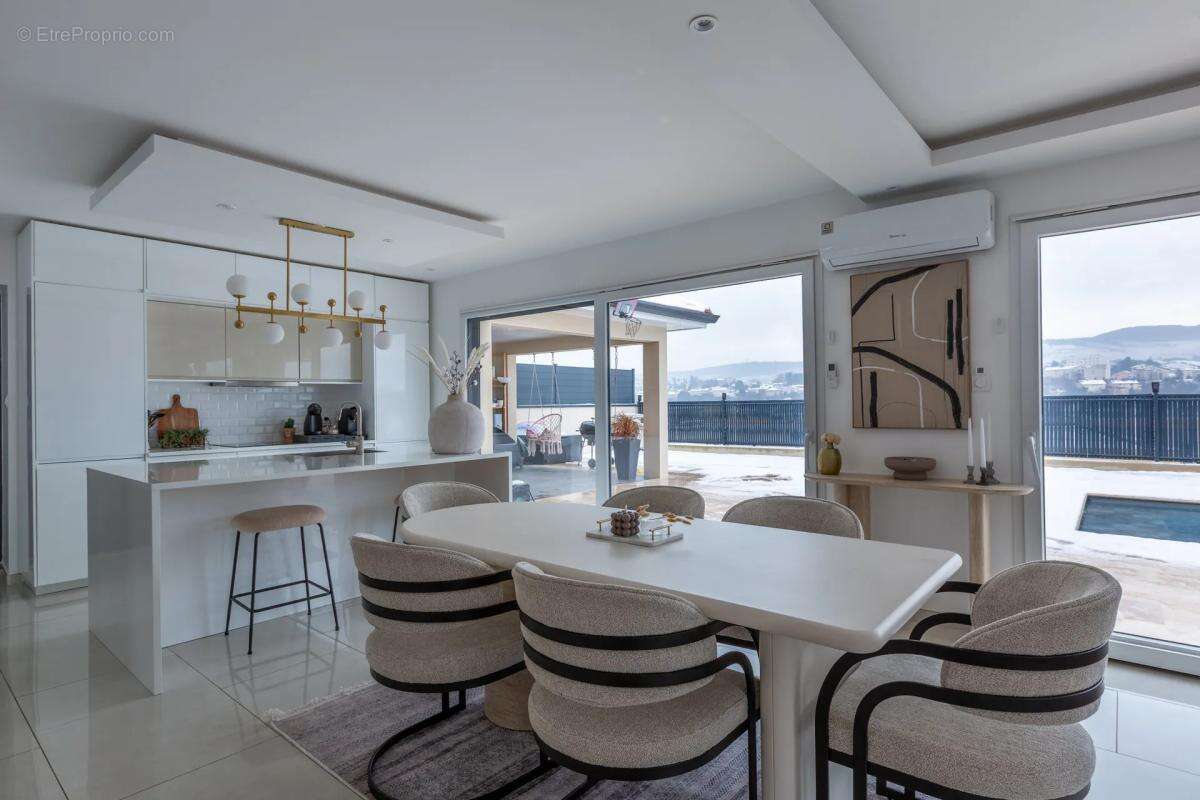 Maison à LA GRAND-CROIX