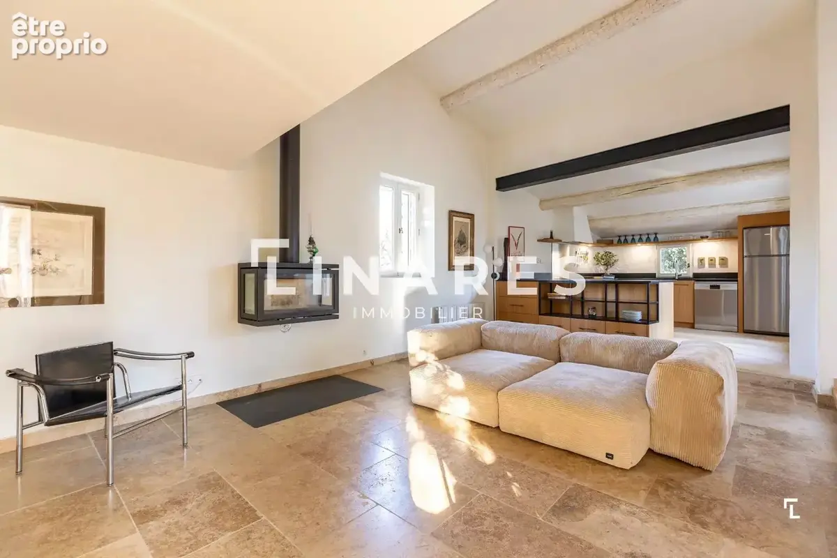 EDEN CHIC - Maison T6 de 132m2 - Terrain de 2840 m2 - Piscine - Garage - NORD LUBERON - 84570 BLAUVAC - photo 4