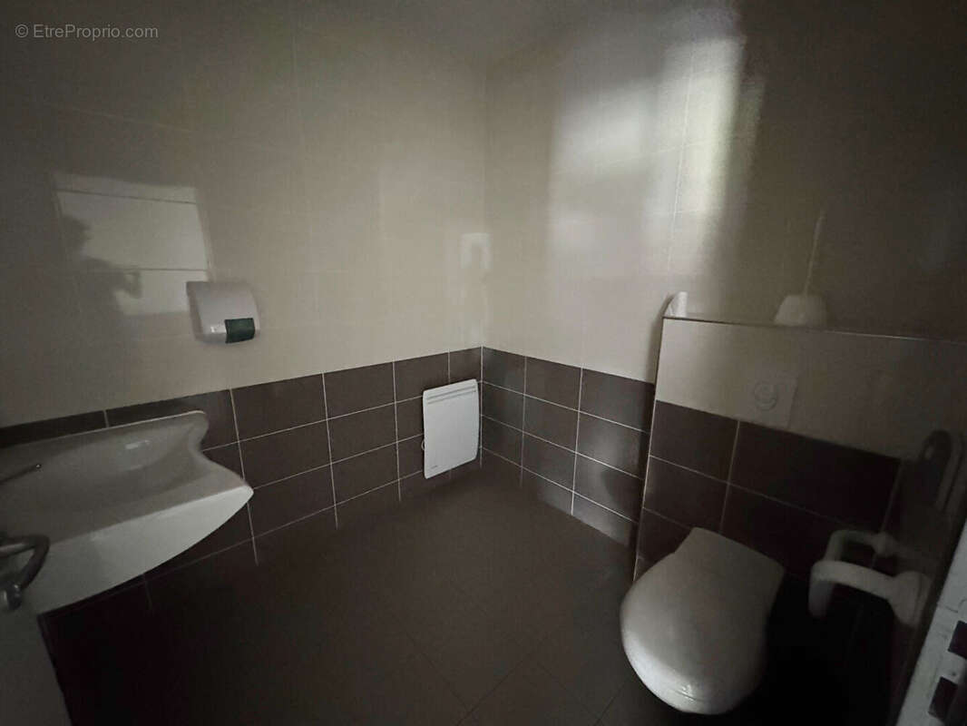 Commerce à BRICQUEBEC