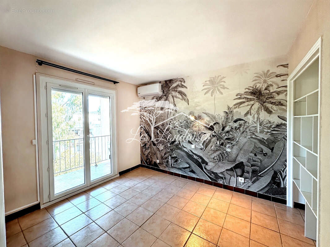 Appartement à LA LONDE-LES-MAURES