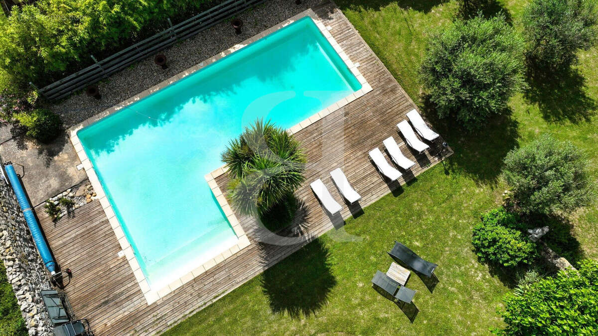 Maison à VILLENEUVE-DE-BERG