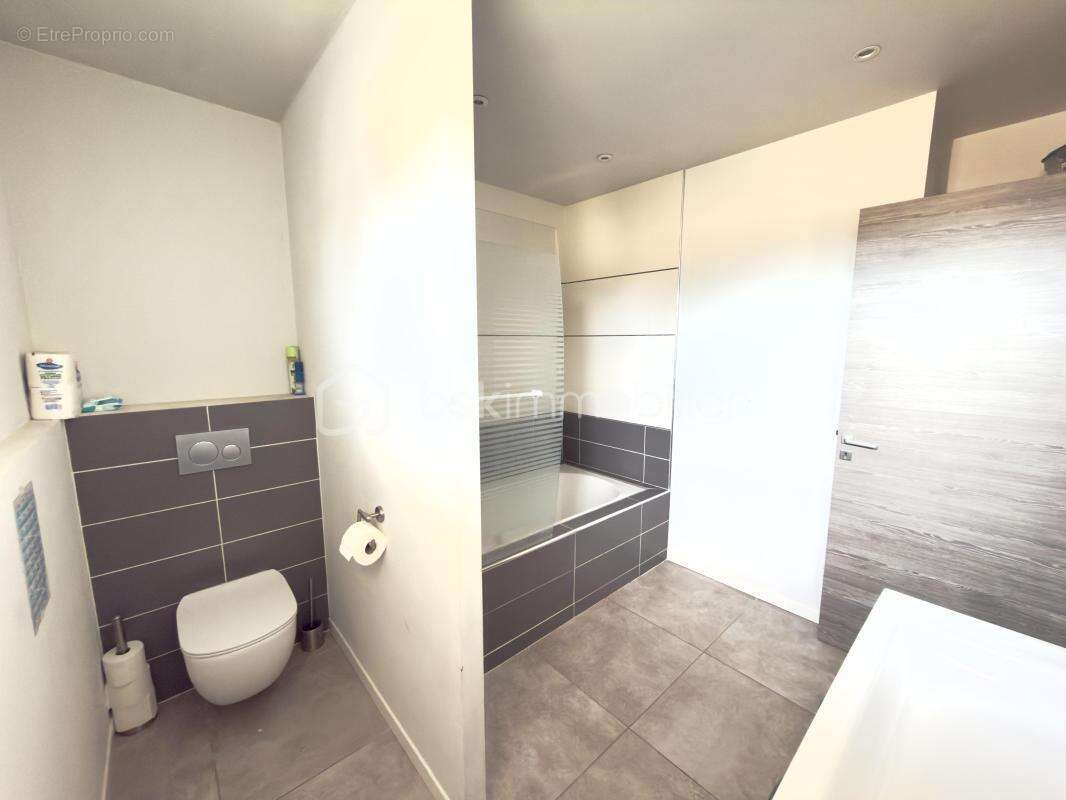 Maison 5 pièces piscine secteur VIGNERAIE - photo 18