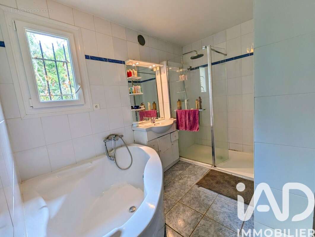 Photo 8 - Maison à AZERABLES