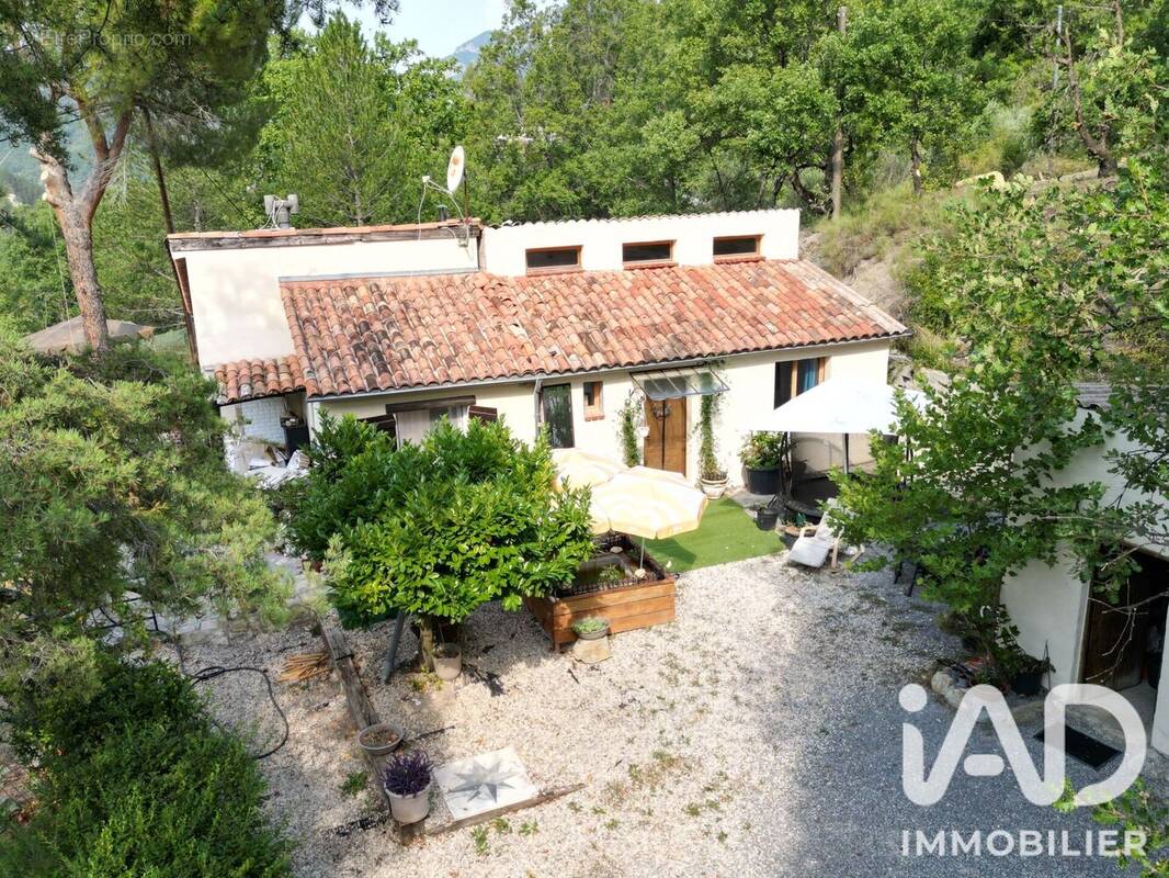 Photo 1 - Maison à PUGET-ROSTANG