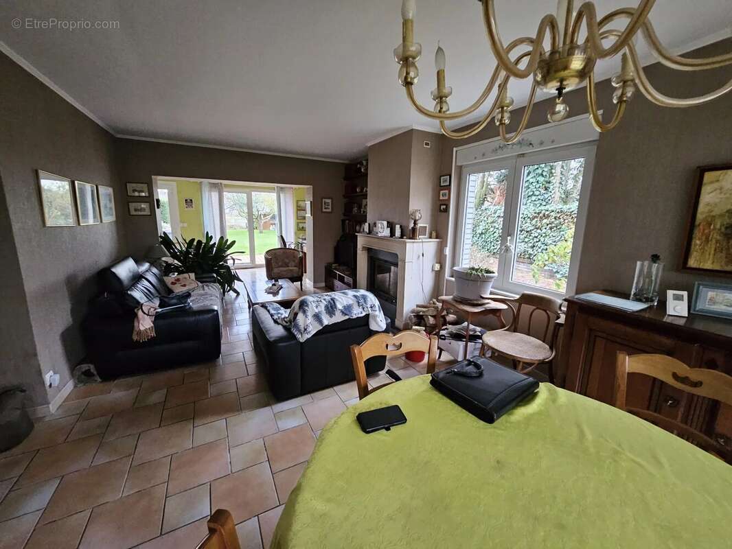 Maison à NEUVILLE-EN-FERRAIN