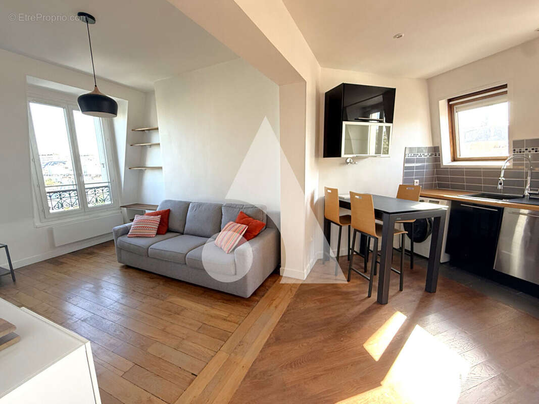 Appartement à PARIS-20E