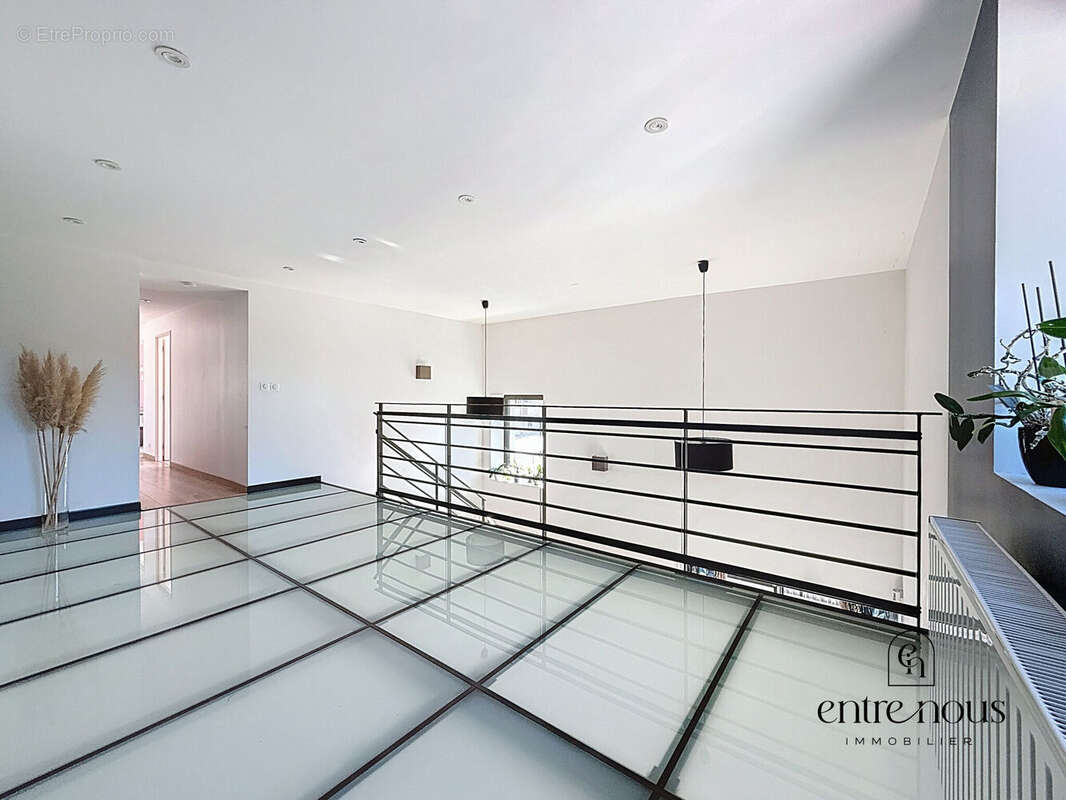 Photo 6 - Maison à OYTIER-SAINT-OBLAS