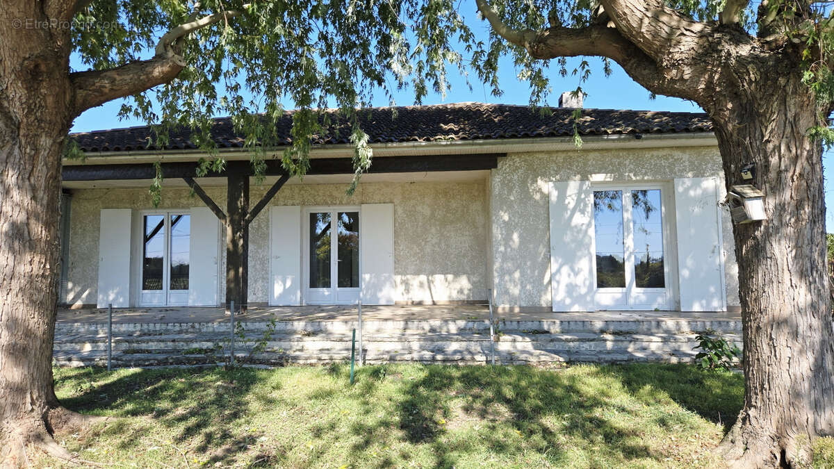 Maison à SAINT-MAGNE-DE-CASTILLON